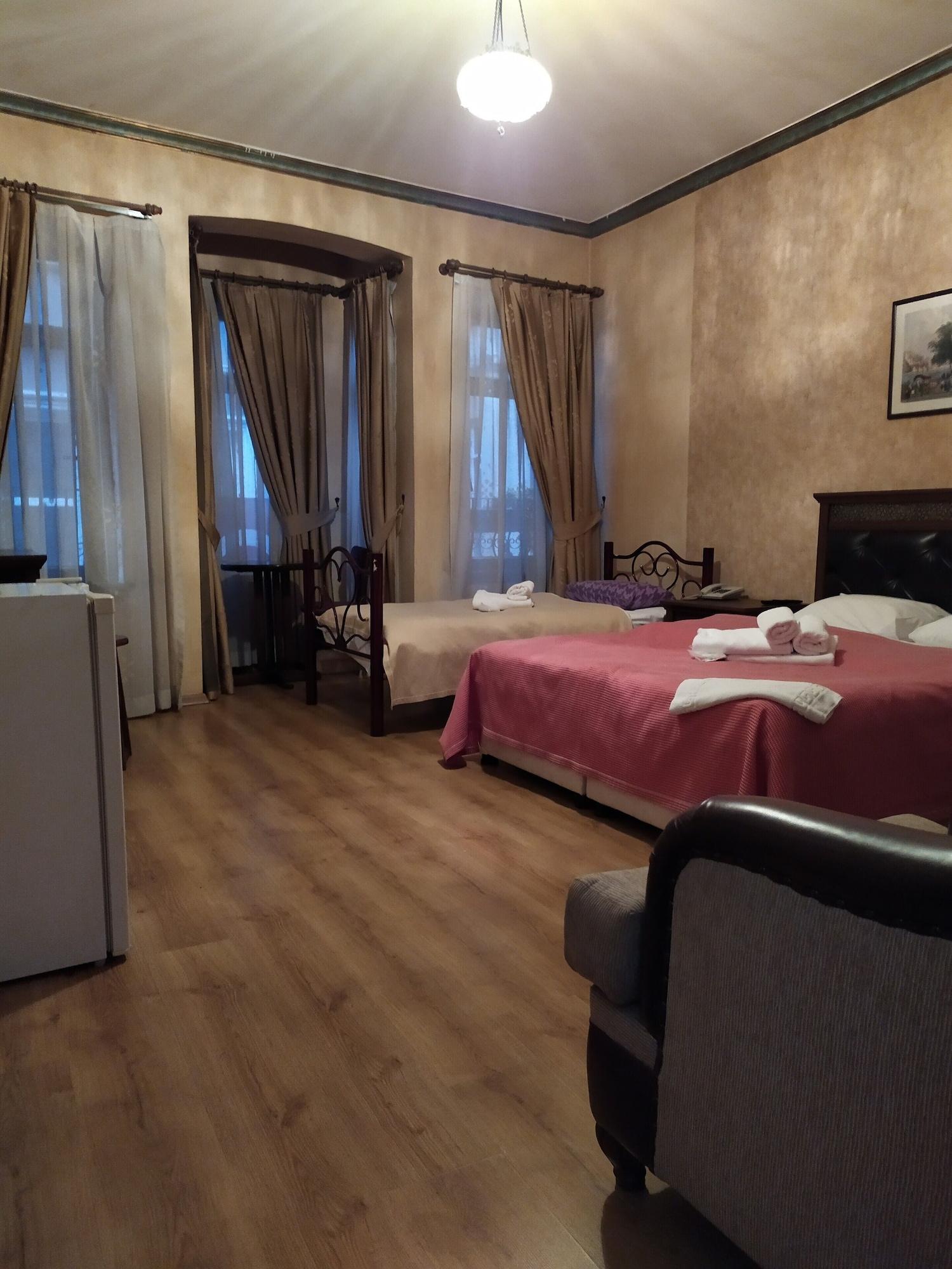 Istanbul Irish Hotel Bagian luar foto