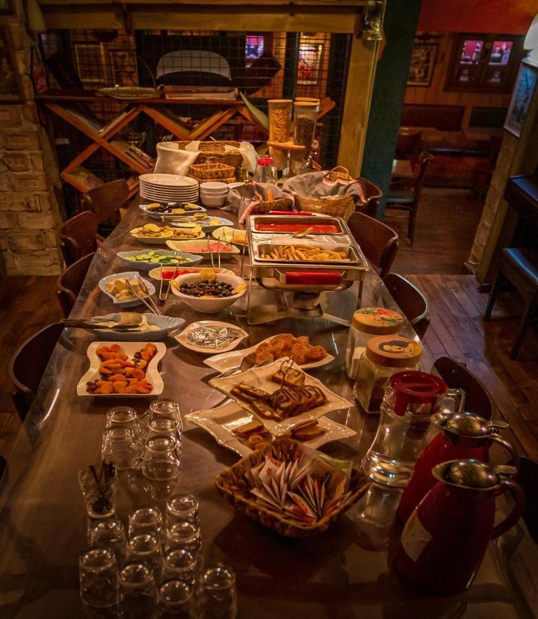 Istanbul Irish Hotel Bagian luar foto